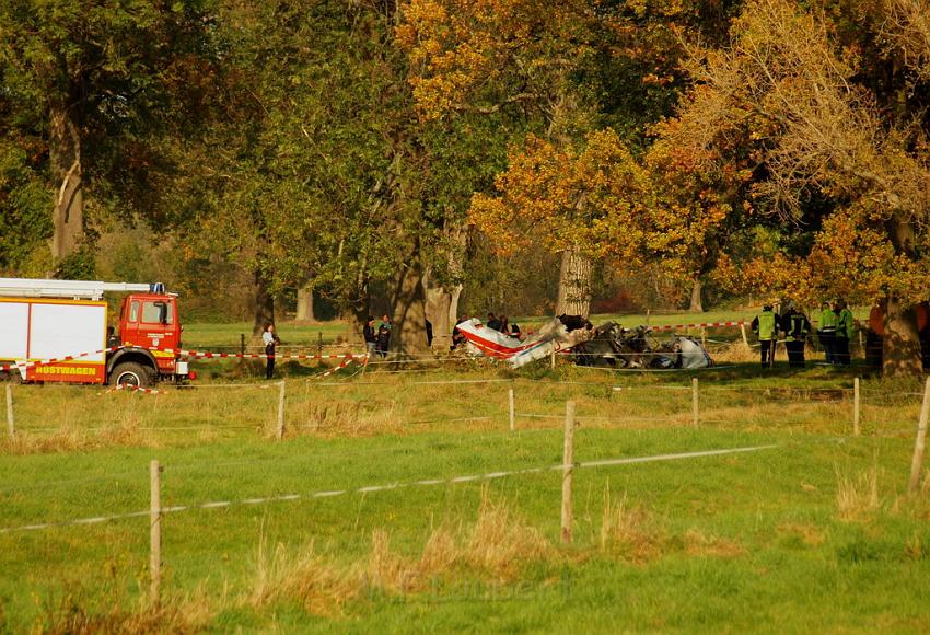 Kleinflugzeug abgestuerzt Sankt Augustin Meindorf P007.JPG